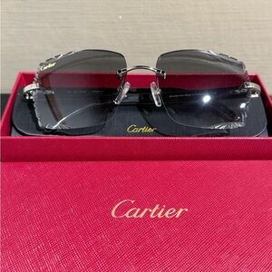 Cartier Men's Silver and Black Rimless Glasses